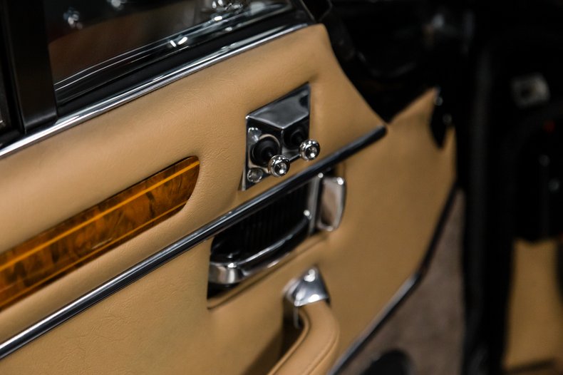 1989 Jaguar XJS BLACK/TAN COUPE