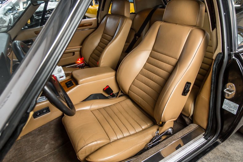 1989 Jaguar XJS BLACK/TAN COUPE