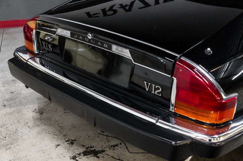 1989 Jaguar XJS BLACK/TAN COUPE