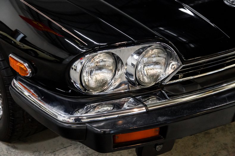 1989 Jaguar XJS BLACK/TAN COUPE