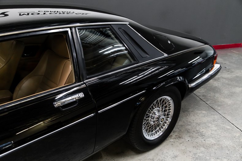 1989 Jaguar XJS BLACK/TAN COUPE