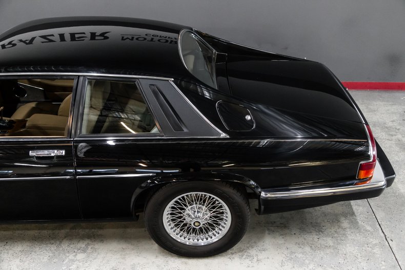 1989 Jaguar XJS BLACK/TAN COUPE