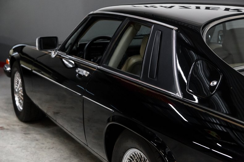 1989 Jaguar XJS BLACK/TAN COUPE