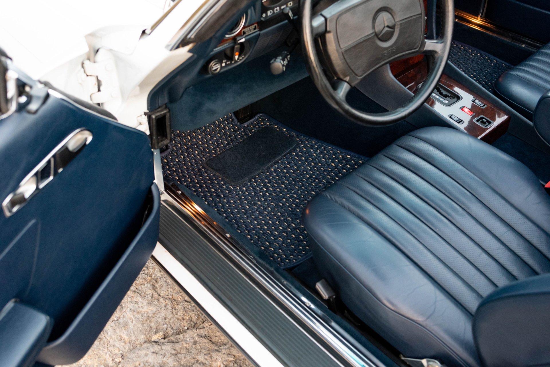 For Sale 1988 Mercedes-Benz 560 SL