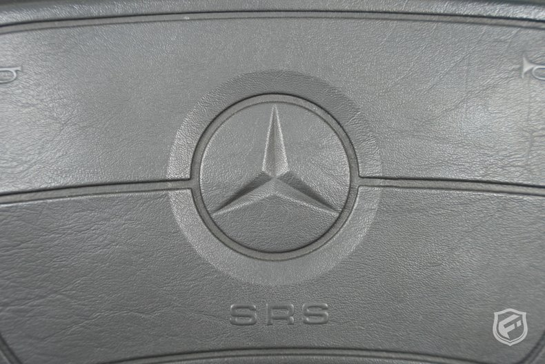 1988 Mercedes-Benz 560 SL