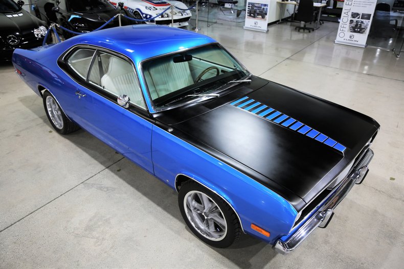 Door Glass - Green Tint - LH - 71-72 Demon 70-72 Duster | Roseville Moparts
