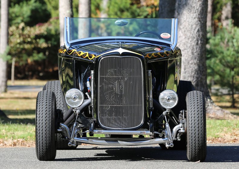 1932 Ford Roadster 14