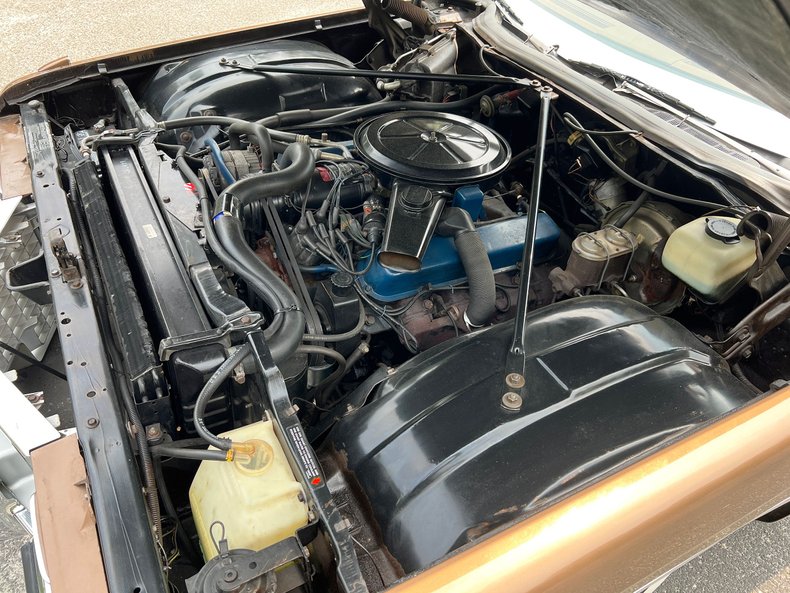 1972 Cadillac DeVille 38