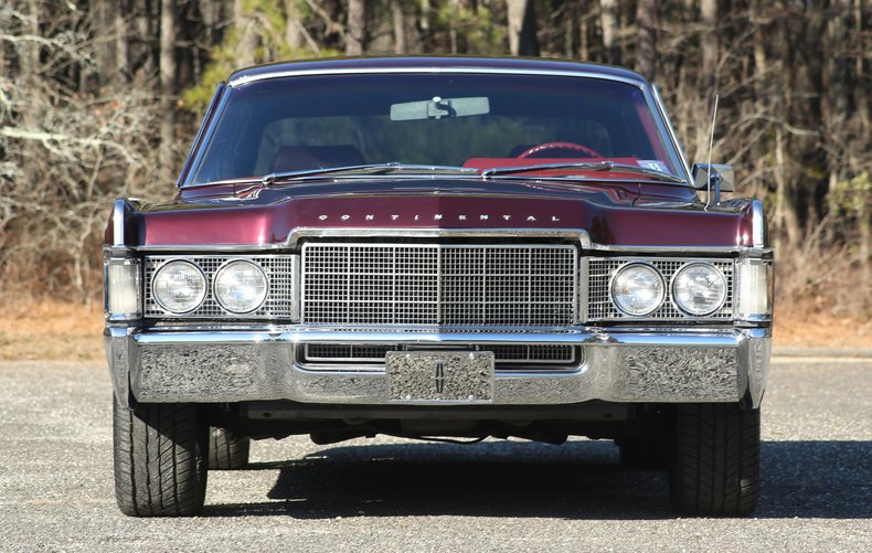 1969 Lincoln Continental 23