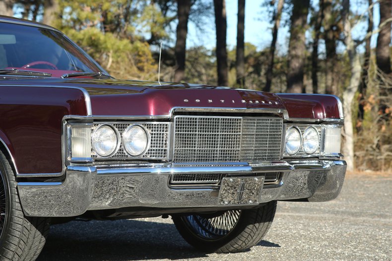 1969 Lincoln Continental 22