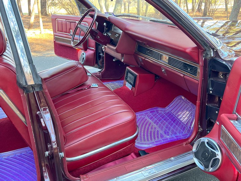 1969 Lincoln Continental 35