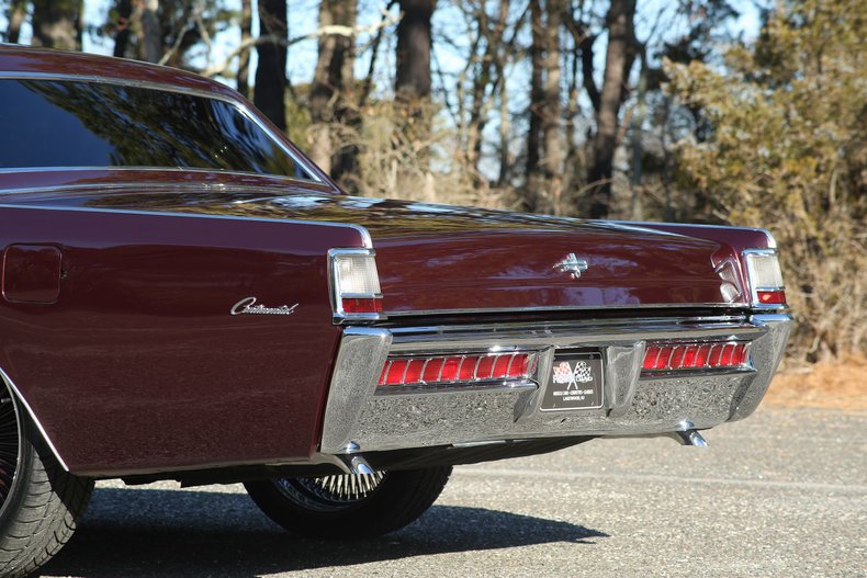 1969 Lincoln Continental 10