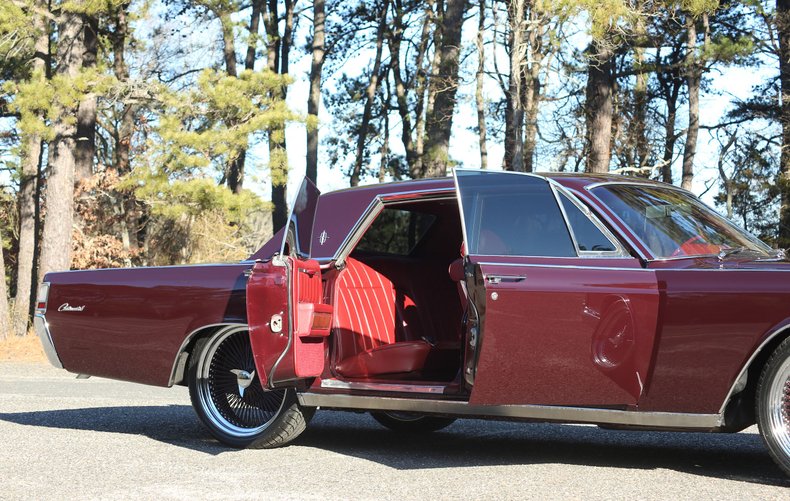 1969 Lincoln Continental 17
