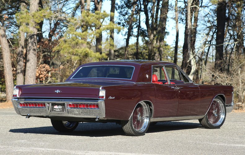 1969 Lincoln Continental 12