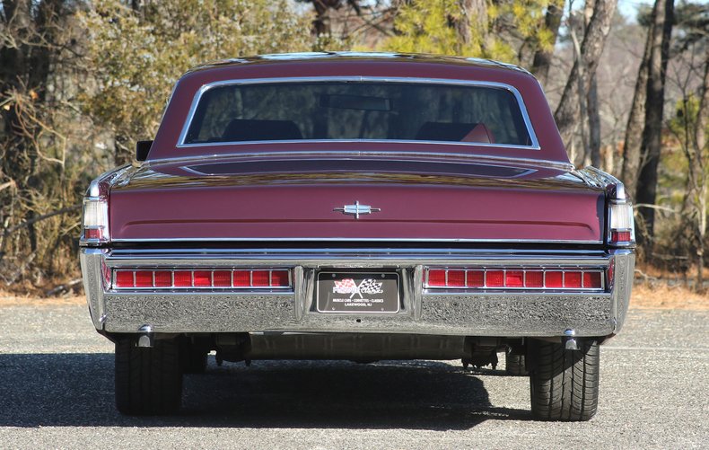 1969 Lincoln Continental 11