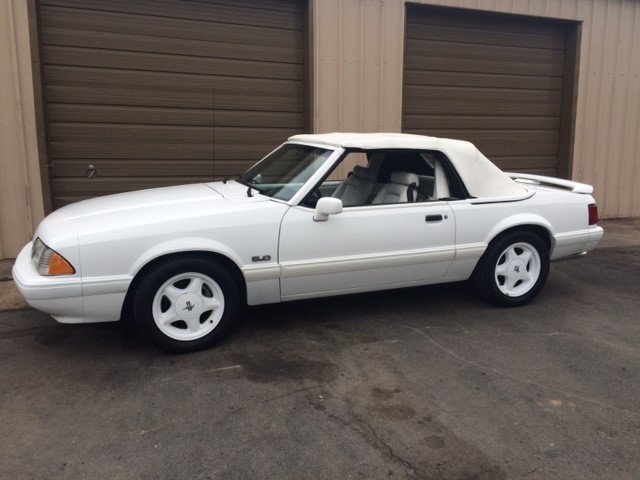 1993 ford mustang lx