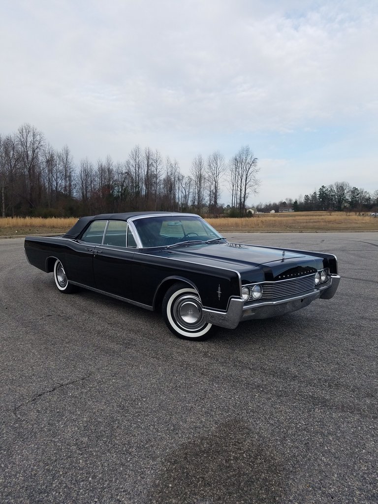 1966 Lincoln Continental 