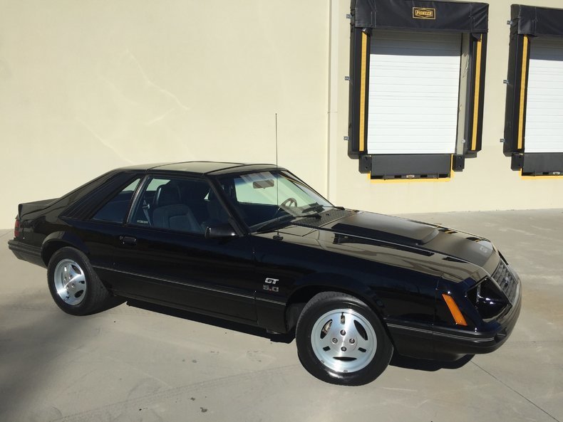 1983 ford mustang gt