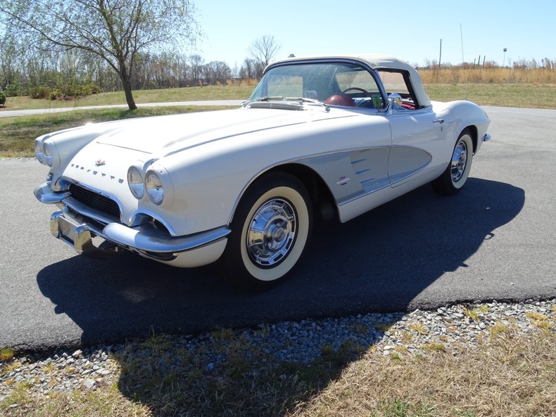 1961 Chevrolet Corvette 