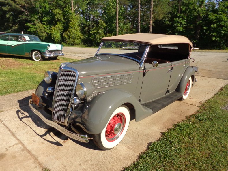 1935 Ford Phaeton 