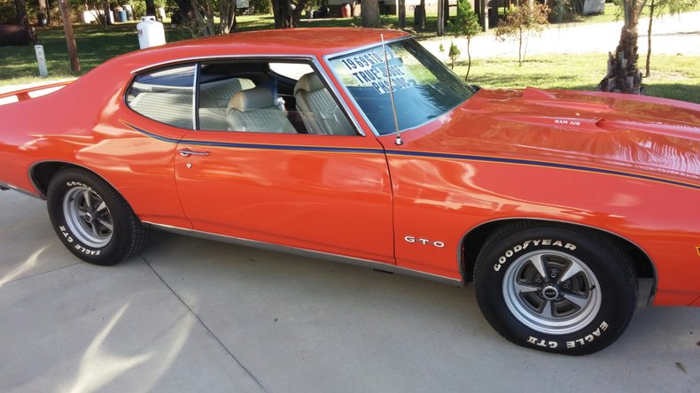 1969 Pontiac GTO 