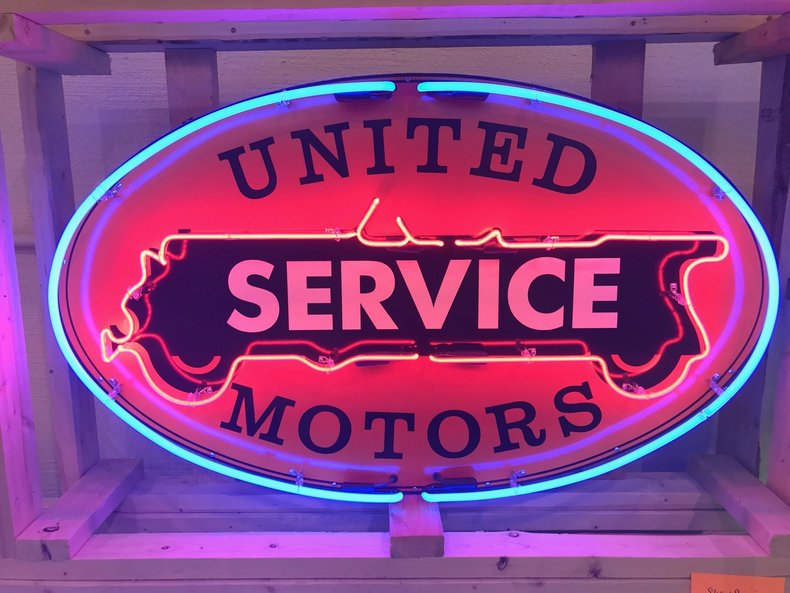 United Motors Service Lighted Neon Sign | GAA Classic Cars