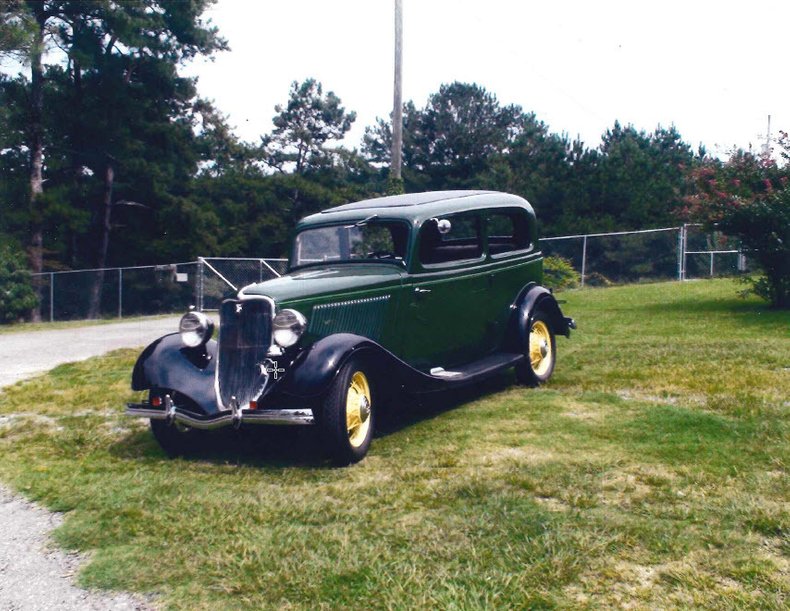1933 Ford Tudor 