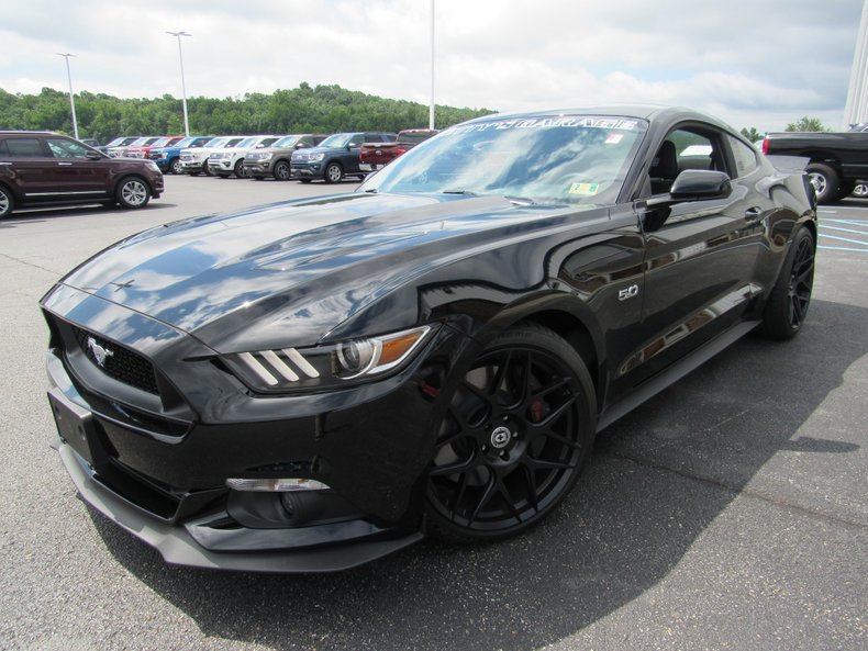 2016 Ford Mustang GT Petty Garage Edition