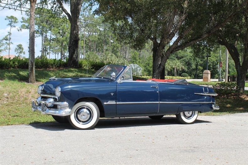 1951 Ford Custom Deluxe