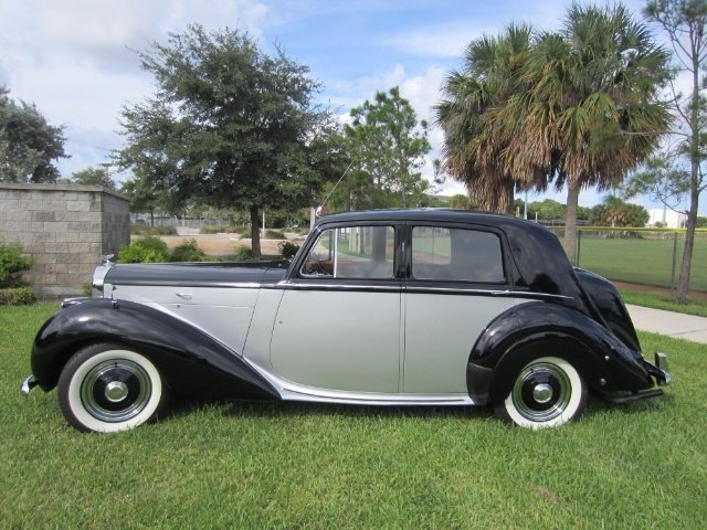 1949 Bentley Mark VI Sports Saloon 