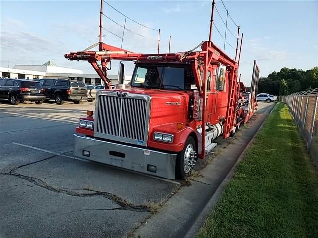 2017 Western Star 4900SF 