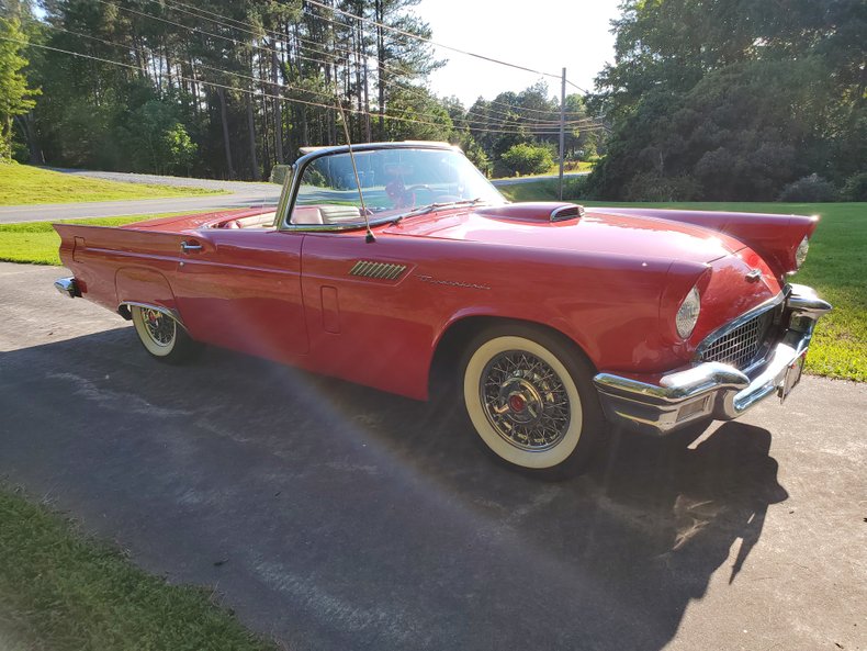 1957 Ford Thunderbird 