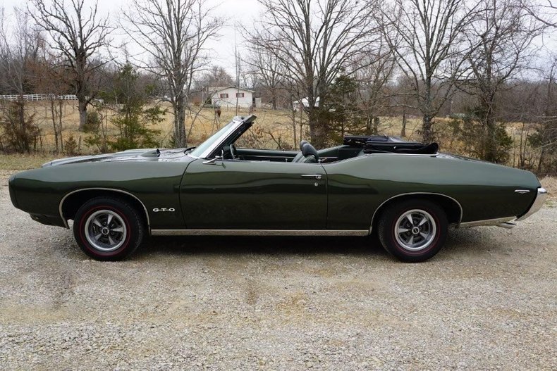 1969 Pontiac GTO 