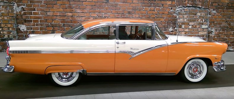 1956 Ford Victoria 