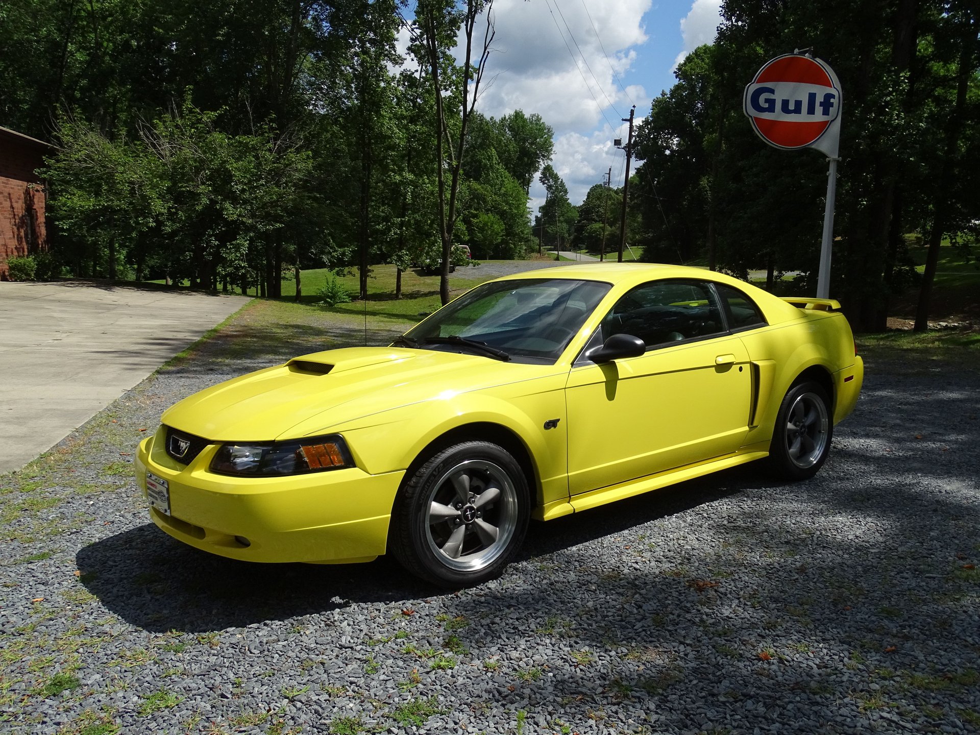 2001 ford mustang gt