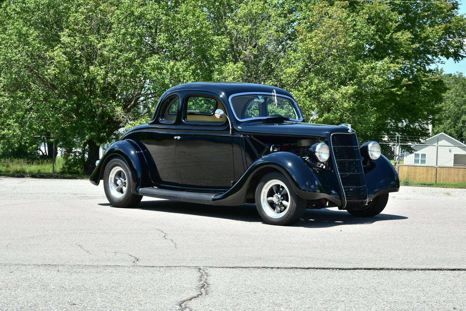 1935 ford 5 window coupe