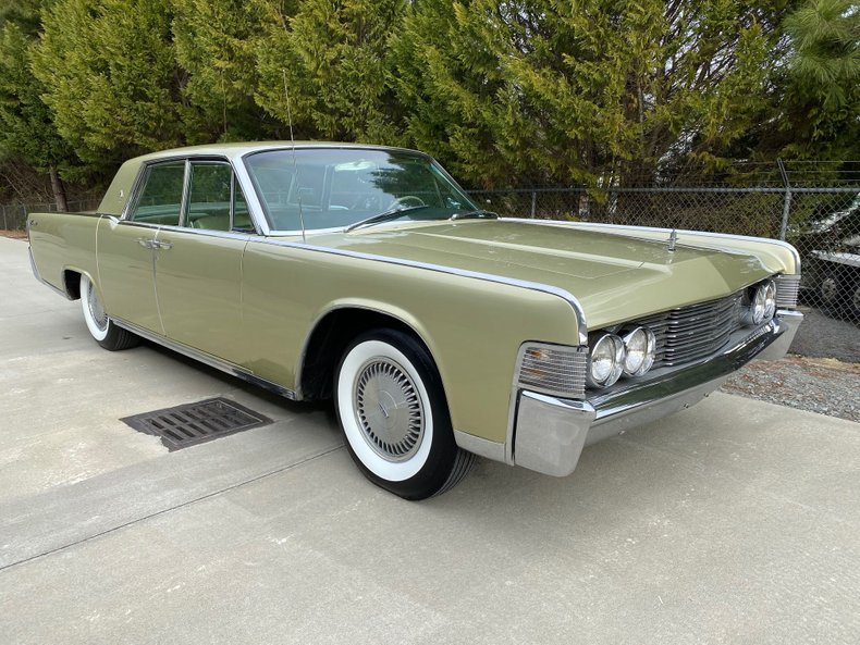 1965 Lincoln Continental 