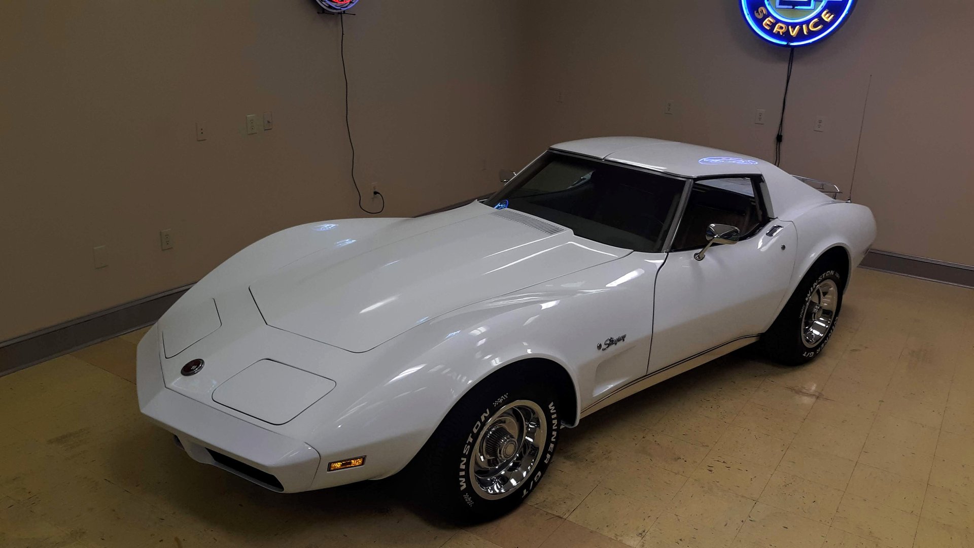 1974 chevrolet corvette stingray