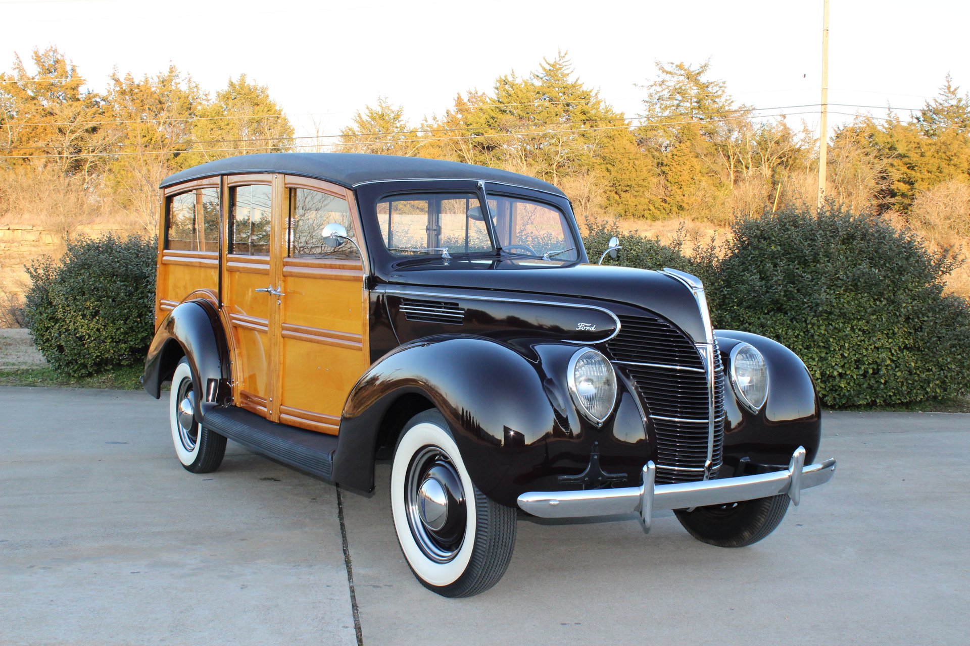 1939 ford woody station wagon