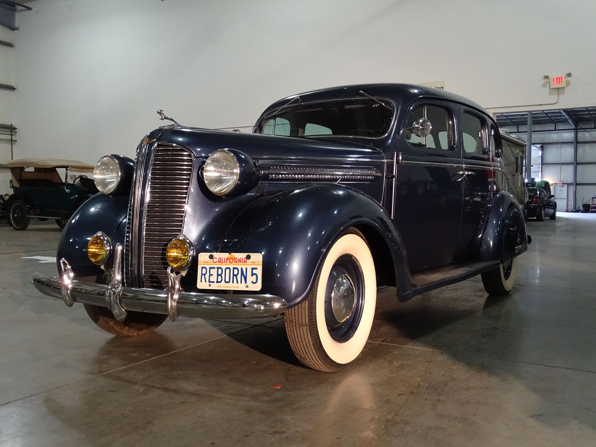 1937 dodge 4 door sedan