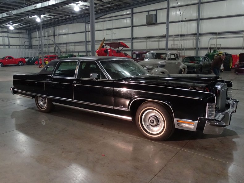 1977 Lincoln Town Car 