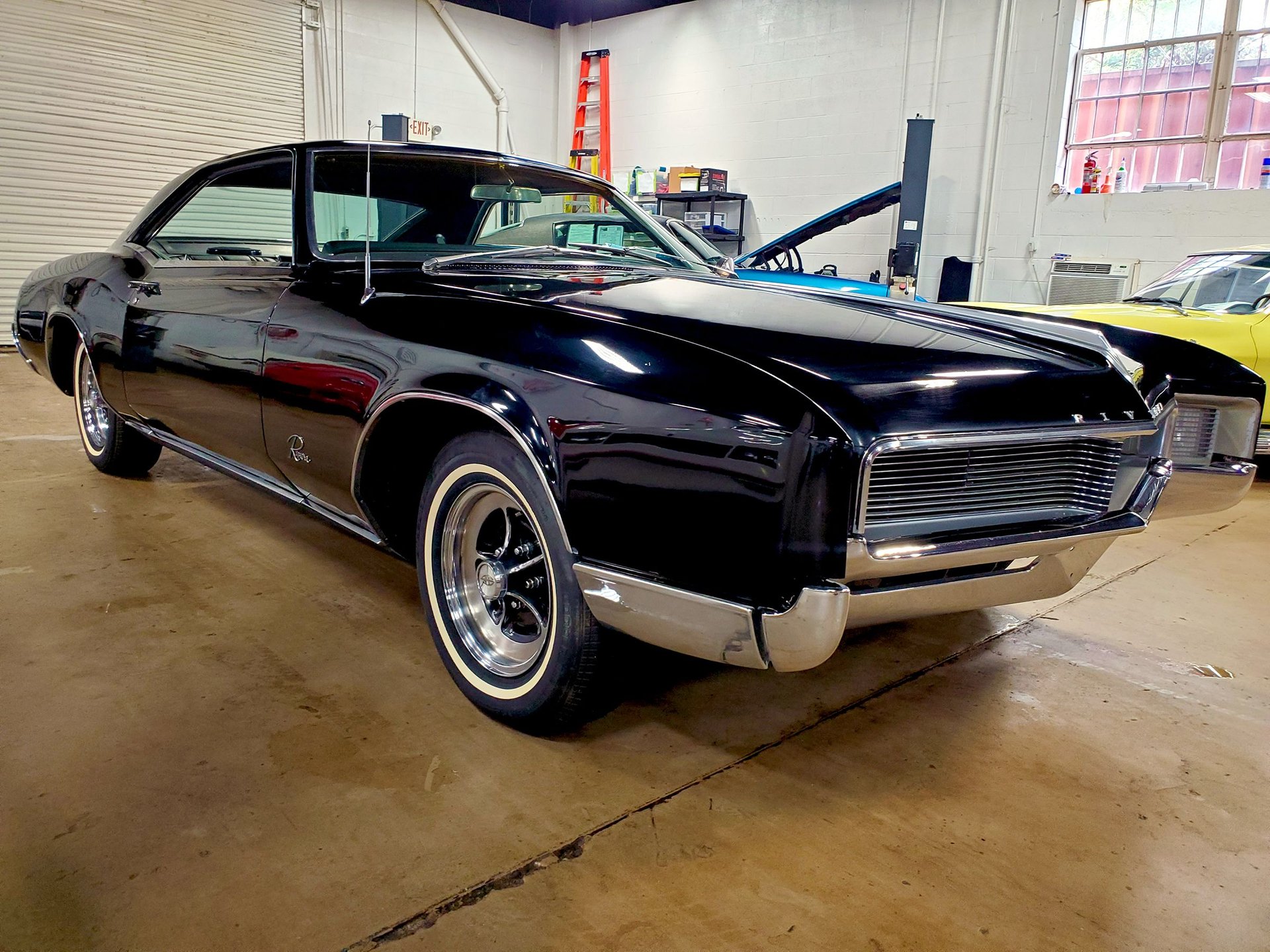 1966 buick riviera sport coupe