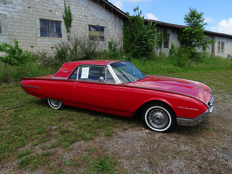 1962 Ford Thunderbird 