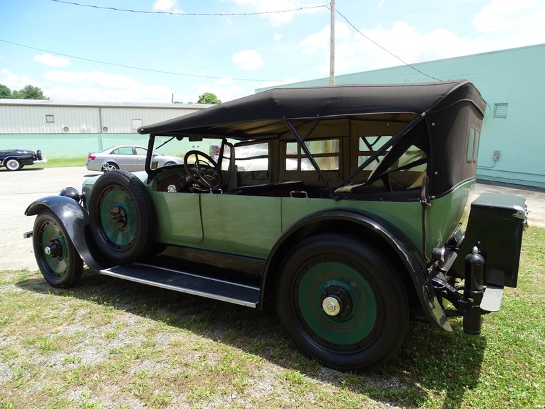 1920 winton sedan