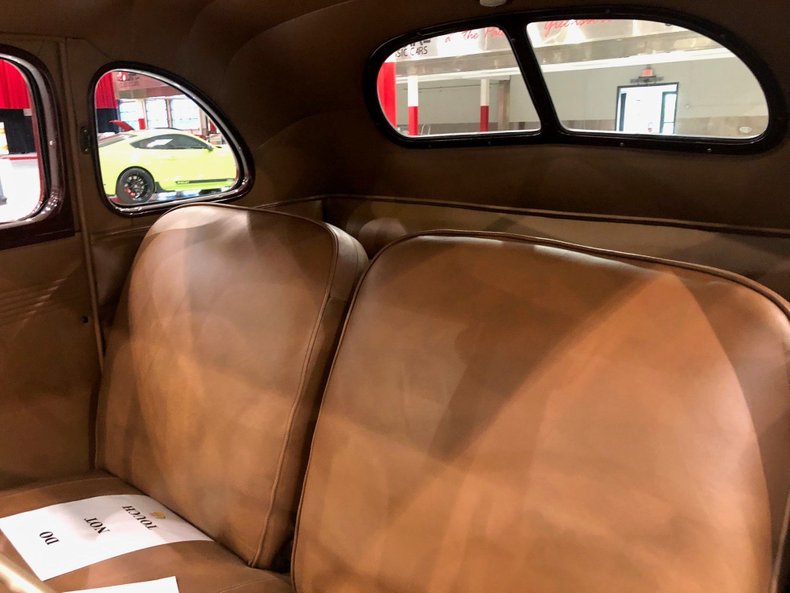 1940 ford custom deluxe
