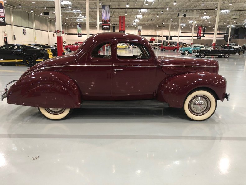 1940 Ford Custom Deluxe