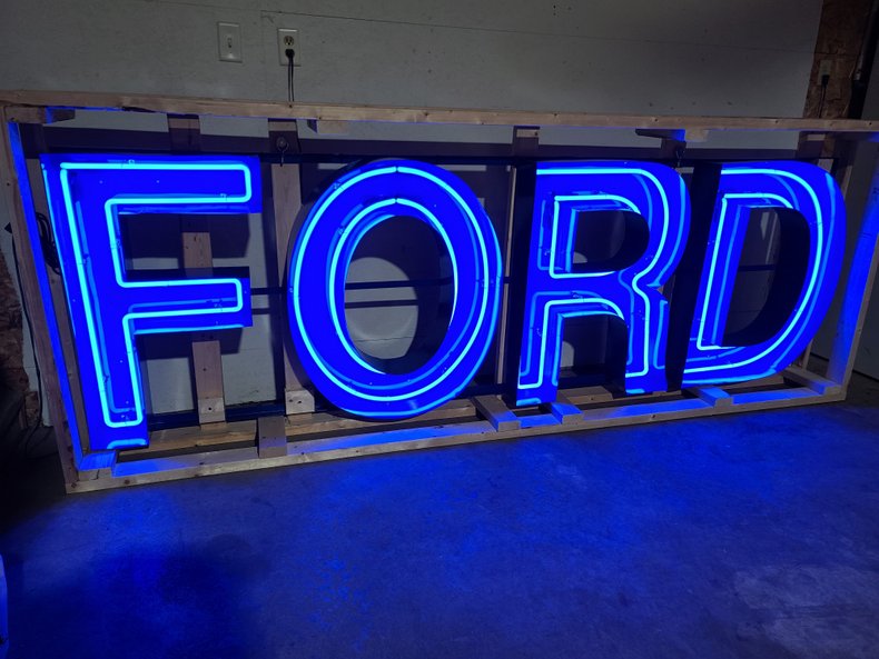 0 ford dealership neon sign