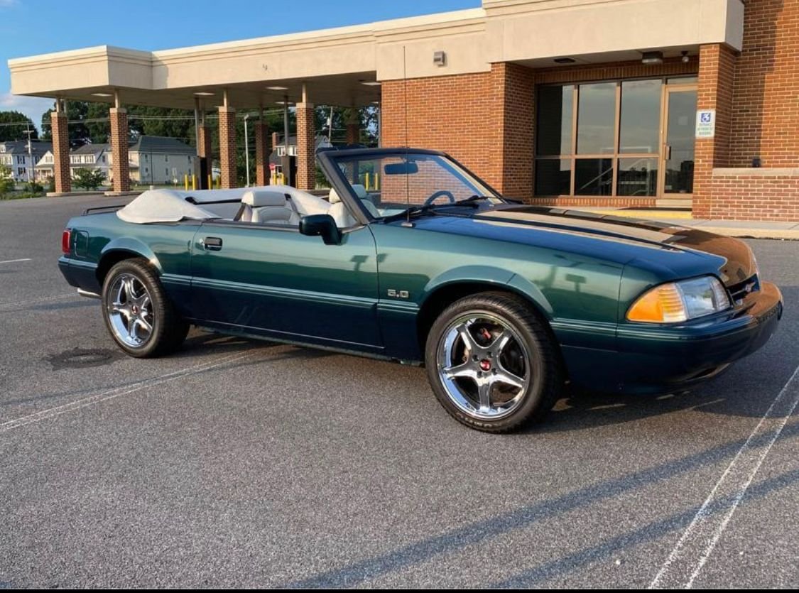 1990 ford mustang 7up edition