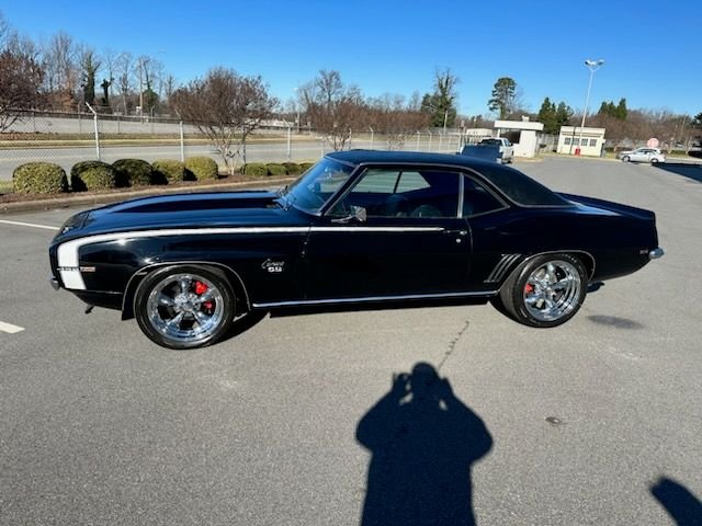 69 camaro ss black and red