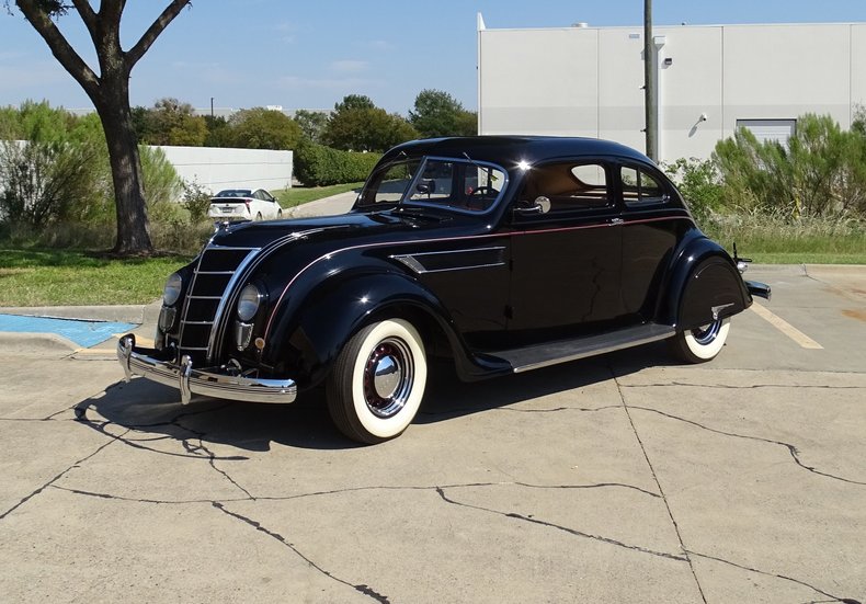 1935 Chrysler Airflow 